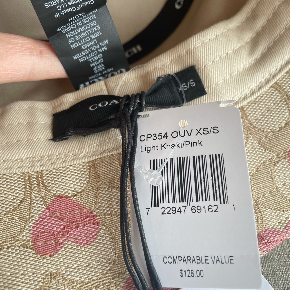 NWT！Coach women's Signature Heart Print Bucket Hat （COACH CP354）SIZE XS/S - Picture 5 of 7